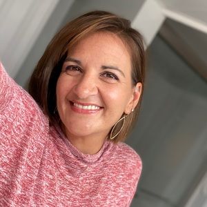 🌸🌷Meet your Posher! 💋🌺